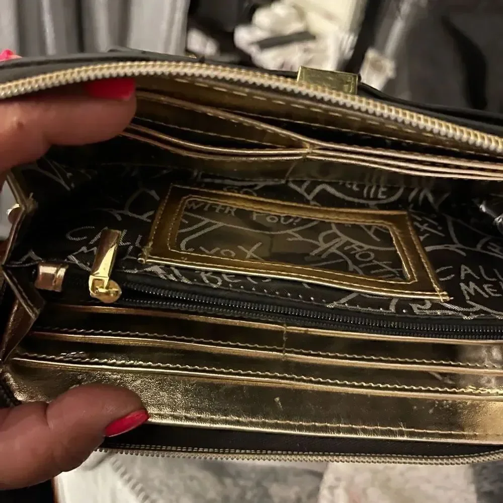Vintage betsey johnson polka dot gold bow b & w zip around accordion wallet